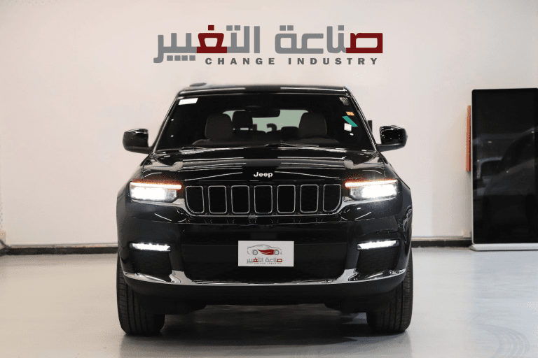 جيب جراند شيروكي لاريدو 2025